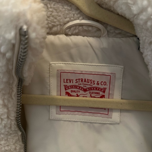 Levi’s Sherpa Zip Front Jacket - Picture 4 of 4